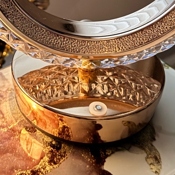 Tech Mod Crystal LED Mood Moon Light Ring - Picture 6 of 7